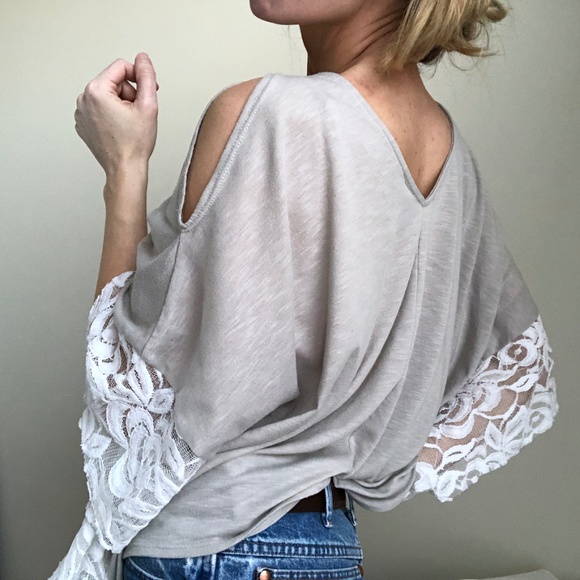 Vintage Tops - ✨Sage dolman boxy lace tee